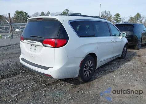 2017 Chrysler Pacifica Touring-L z USA, uszkodzony, nr VIN 2C4RC1BG4HR743793